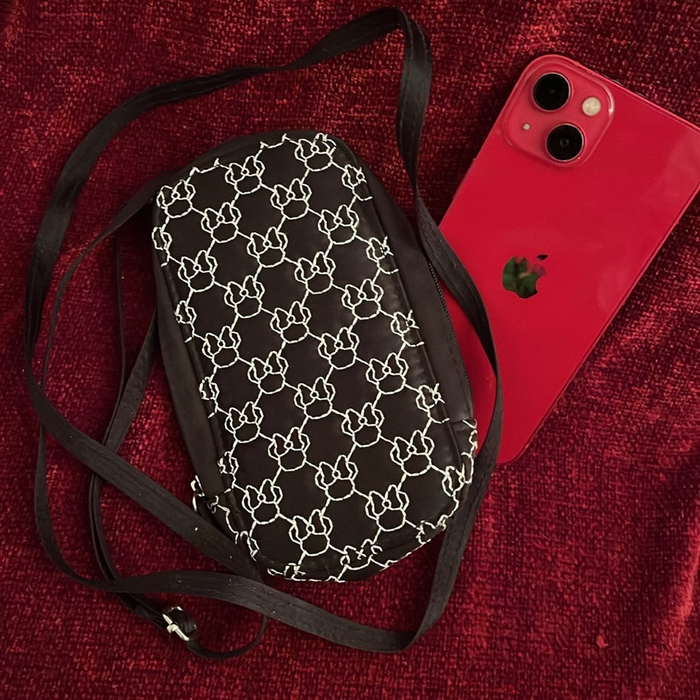 Disney D-Tech Minnie Mouse Embroidered Crossbody Phone Bag